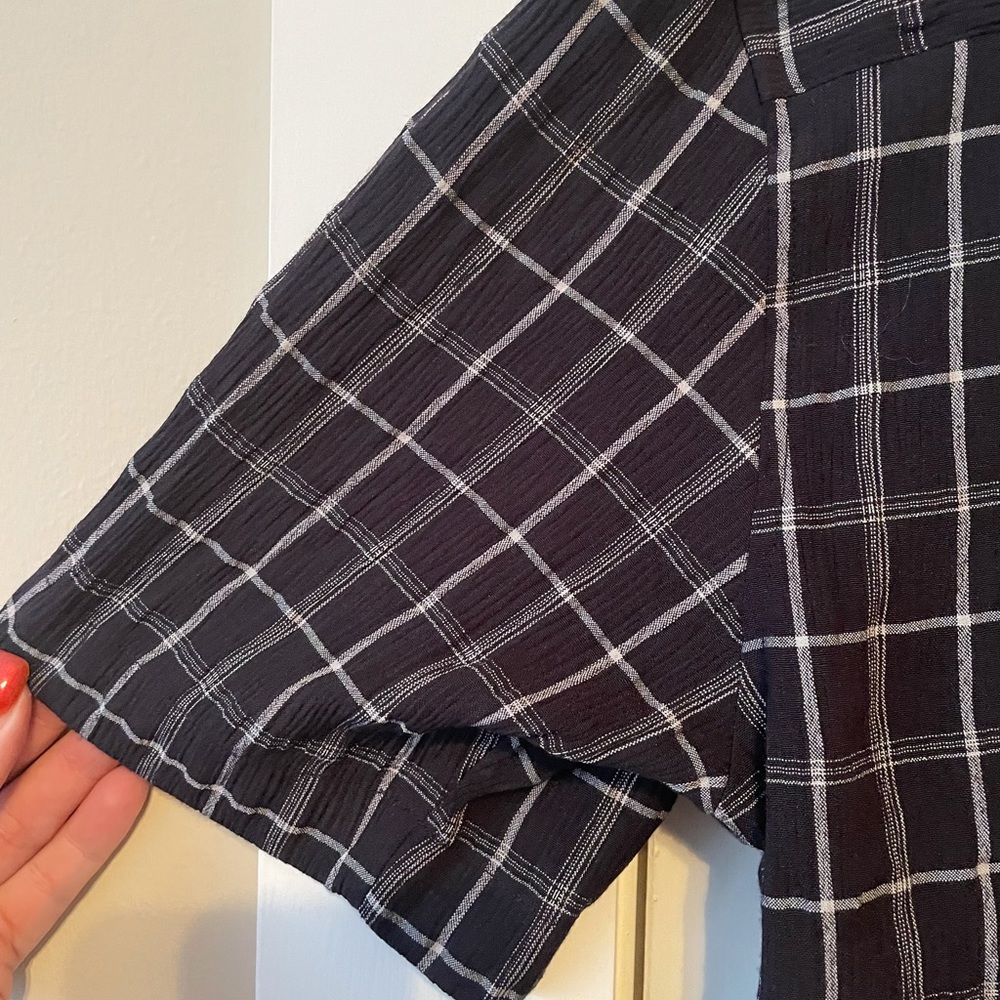 Natural Issue Button Up - Picture 5 of 6